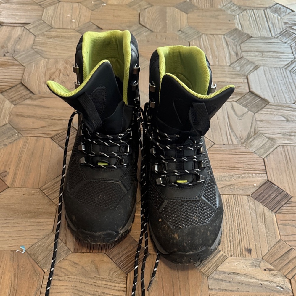 Orvis Black and Lime Hiking Boots